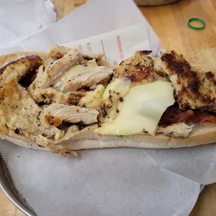 Large chicken ranch sandwich
