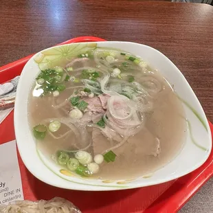 Bland pho tai.