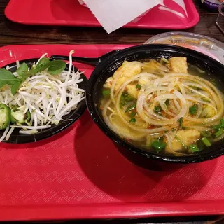 P8. Tom Yum Pho