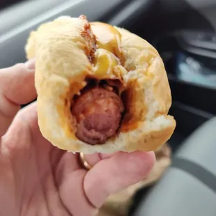 Perfect amount of chili and cheese. Delicioso!!!