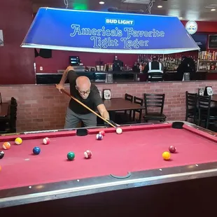 A highly skilled pool player