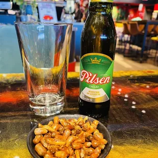 Cerveza Pilse and canchitas