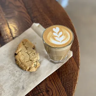 Half eaten cookie + cortado