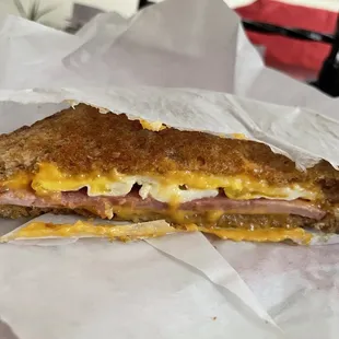 Breakfast sandwich with ham