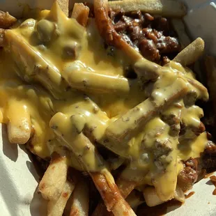 Chili cheese fries