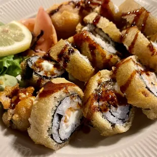 Philadelphia roll - smoked salmon, spicy crab and cream cheese