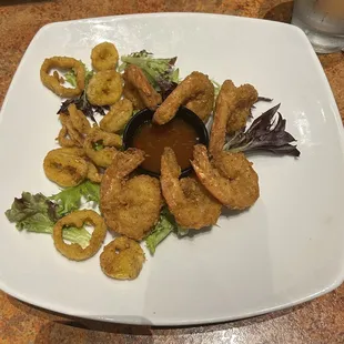 Fried shrimp with banana peppers