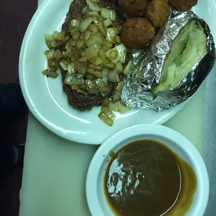 8oz hamburger steak dinner