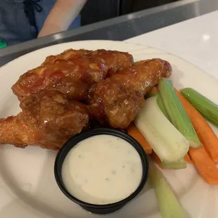 chicken, bbq wings, chicken wings and fried chicken, poultry, fried chicken wings, fried chicken, chicken wings, bbq chicken, food