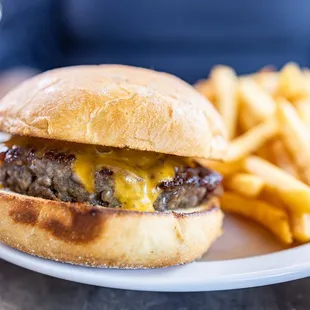Cheeseburger ($15)