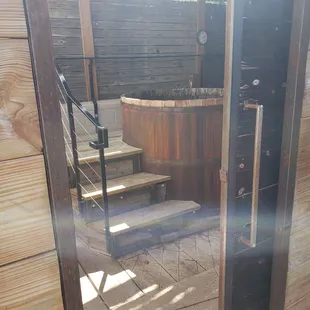 Tub, sauna