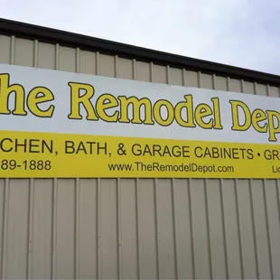 a sign for the remodel depot