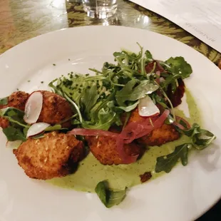 Avocado - ricotta fritters, bacon &amp; arugula