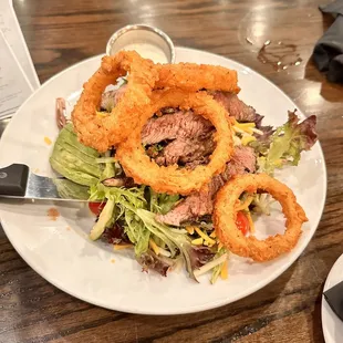 Steak &amp; avocado salad