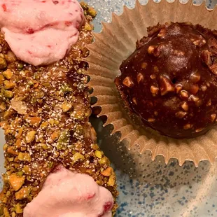 dessert, food, cupcakes