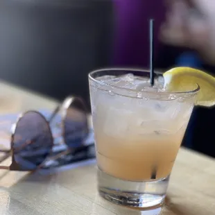 Irish honey lemonade cocktail