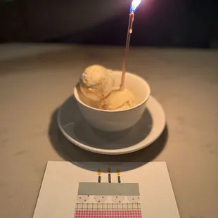 French toast and cream cheese cream ice cream