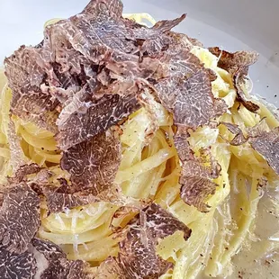 Black winter truffle pasta