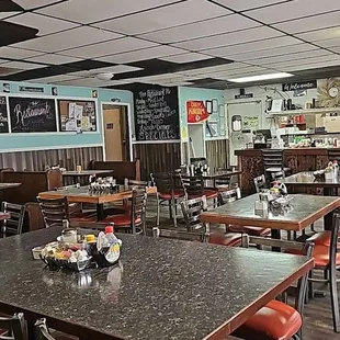 sushi and sashimi, interior