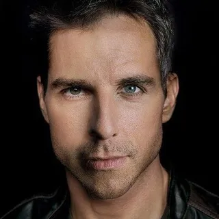 Chris R.