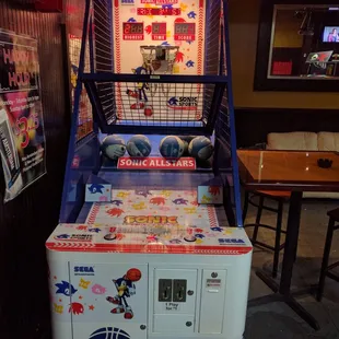 Sonic Sports Basketball at Retreat Dive Bar, UT, Downtown Tampa