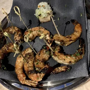 Tray Passed Appetizer: Captain Shrimp; IG: @katzlundell