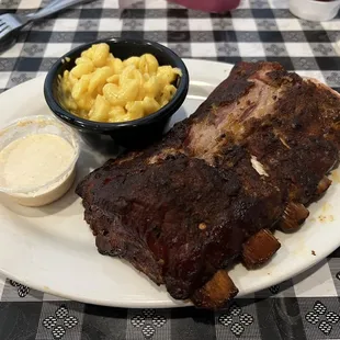Half rack baby back ribs with Mac and cheese (Alabama white BBQ sauce)