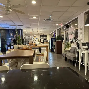 sushi and sashimi, interior