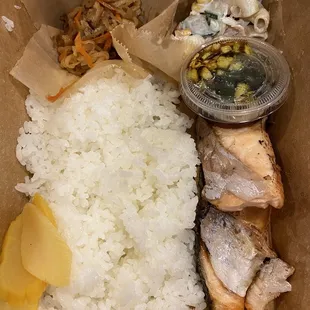 Grilled Salmon with Ponzu Bento Box