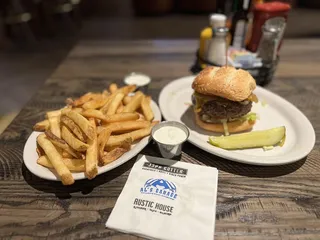 La Madre Canyon Grill