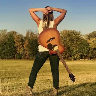 FRIDAY, JULY 24, 2020 | 7 pm-10pm Murphy&apos;s Patio hosts Alli Sarven LIVE | Food &amp; Drinks available | NO COOLERS permitted