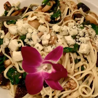 Fig and Walnut Pasta with Gorgonzola