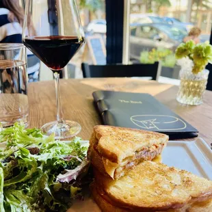 Suggested red wine with T-Brie-D