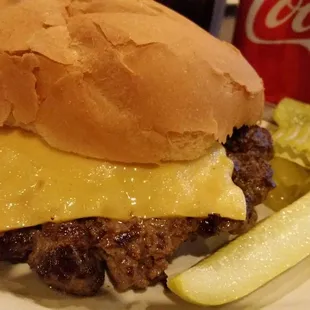Jumbo Cheeseburger