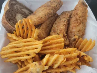 Nuckleheadz Bar & Grill