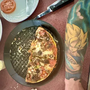 LoL, done devoured half muh pizza b4 took pic! It was guuuud....