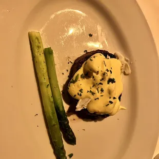 Filet with Oscar sauce
