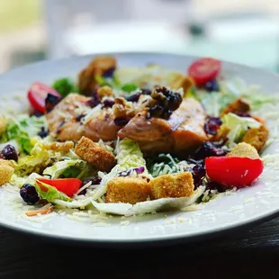 Wasabi salmon salad