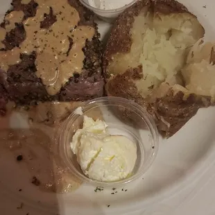 Not pictured- house salad with homemade dill (side1)  This was a special- filet with a garlic pepper sauce