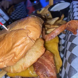 Western Bacon Cheeseburger
