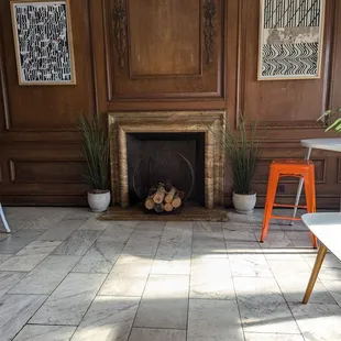 Super cute eating space.