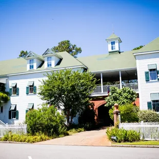 Welcome to The Roanoke Inn in Manteo, NC.