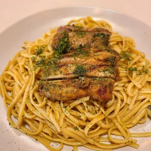 Garlic noodles with chicken