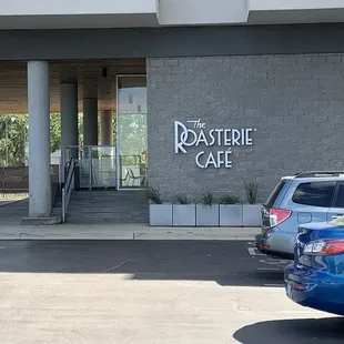 The Roasterie Café - Woodside Village