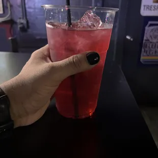 7$ for this huge drank!!