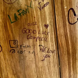 Rockin' Crab and Boiling Pot Wall's of Fame