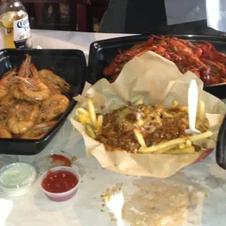 Cajun Chili Cheese Fries