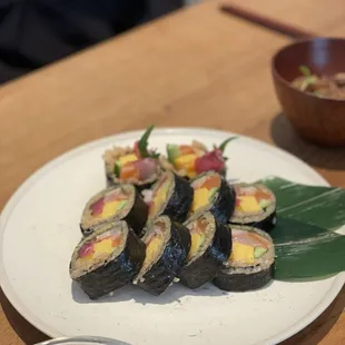 The roll futomaki