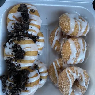 Cookies and cream &amp; Snickerdoodle. Yum!