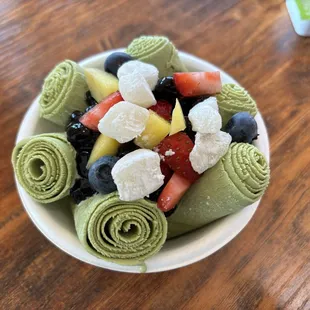 Matcha with mochi, boba, and fruits